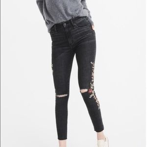 Abercrombie Simone high rise ankle jeans (black)